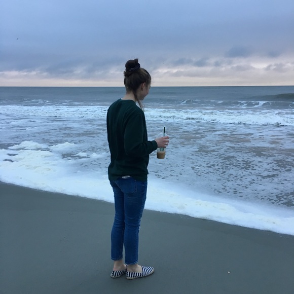 Meet your Posher, Naomi - Picture 3 of 3